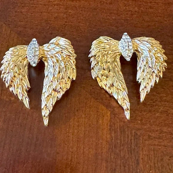 Golden Angel Wing Shaped With Rhinestone Statement, Vintage inspired Earrings - Picture 5 of 8